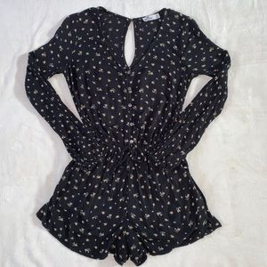 HOLLISTER FLORAL LONG SLEEVE ROMPER